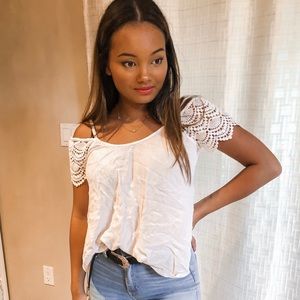 Off the should shirt w/ fringe